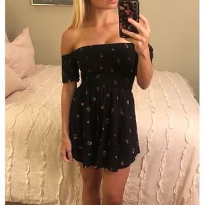 ♥︎♥︎Black Floral off the shoulder dress ♥︎♥︎